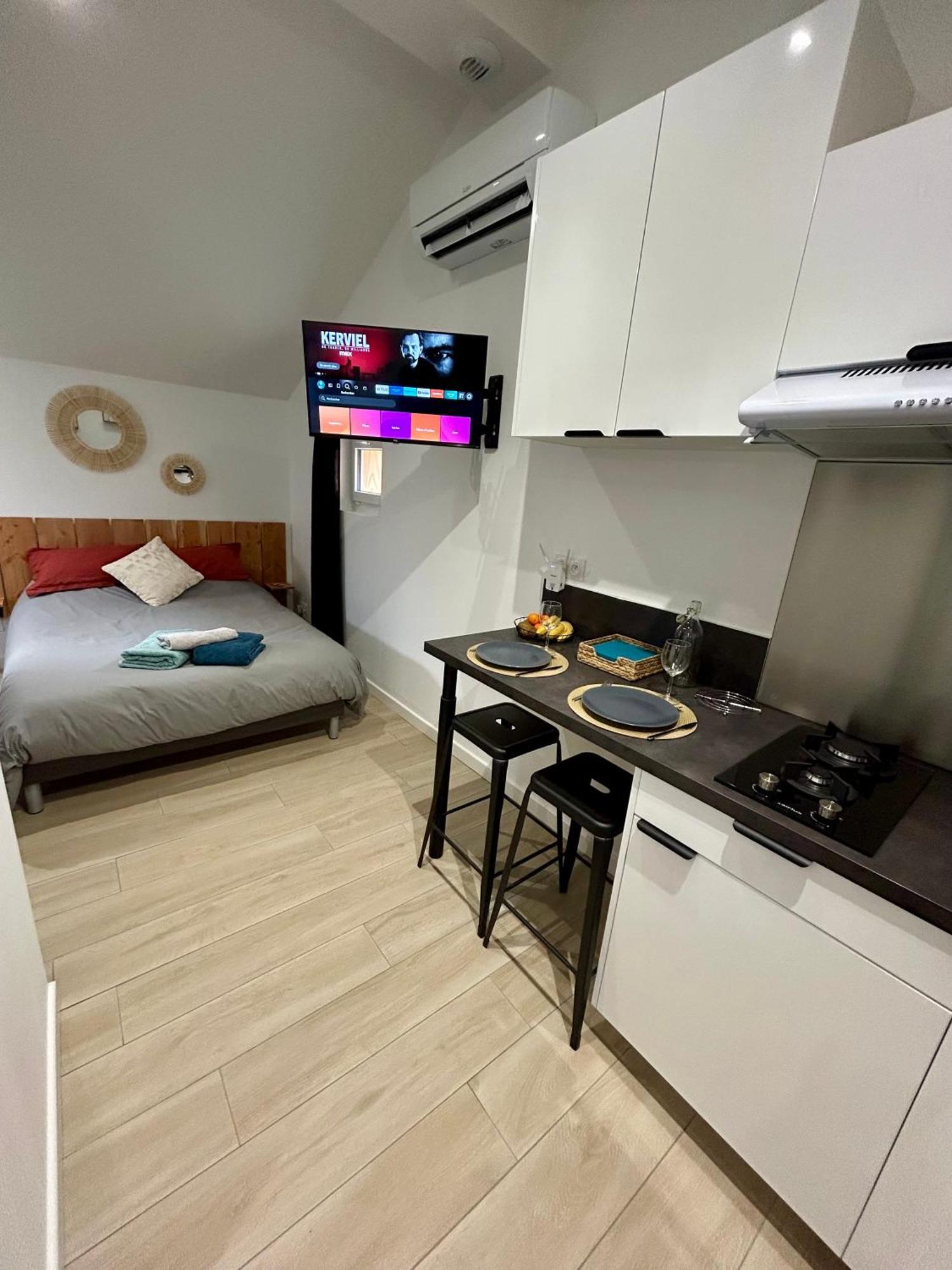 Tiny House De Charme Toute Equipee Le Pian-Médoc Exterior foto